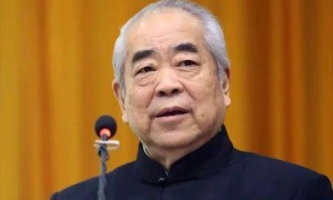 “失联风波”过后，87岁画家范曾首次公开露面，发文称喜获独子、迁入新居，与女儿继子断绝关系